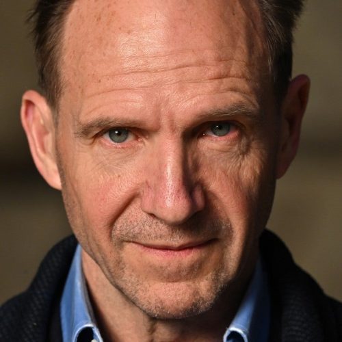 Ralph Fiennes Se Une a A Origem dos Jogos Vorazes: O Reaparecimento como Presidente Snow